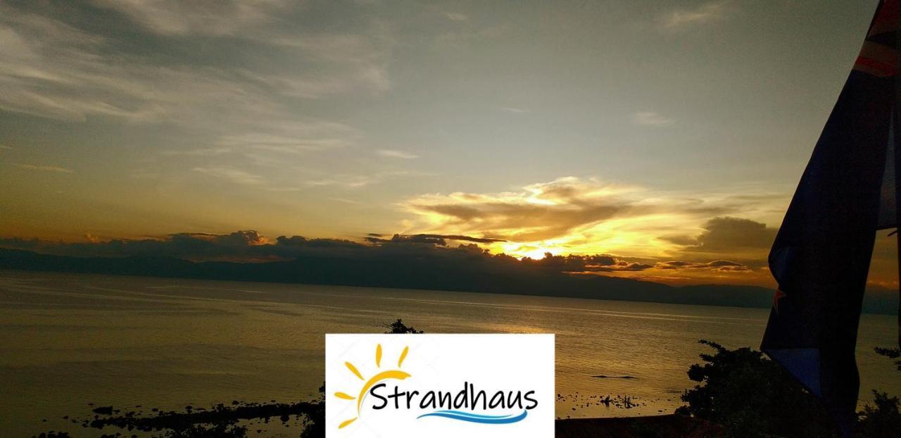 Strandhaus Condotel Moalboal Extérieur photo