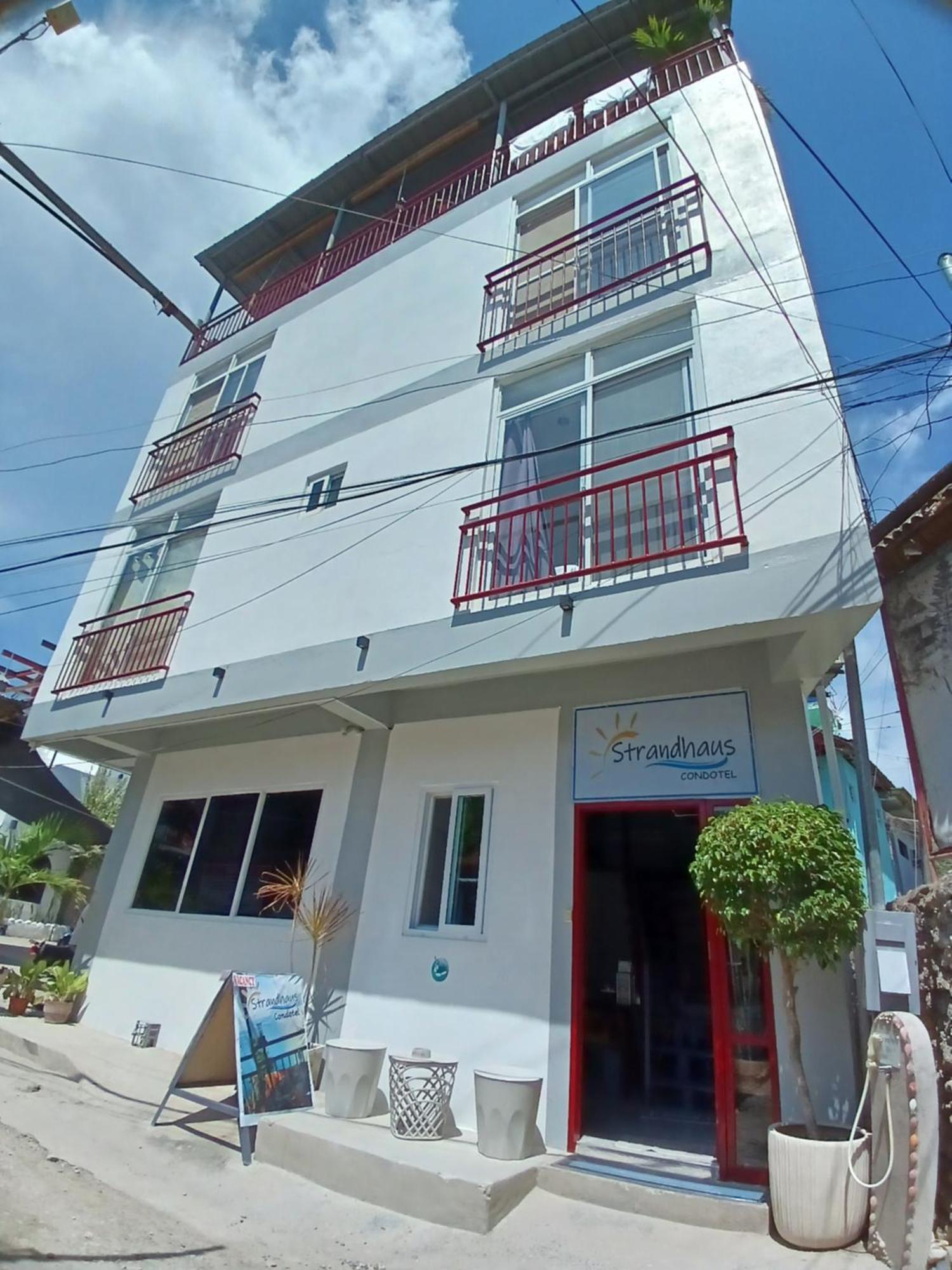 Strandhaus Condotel Moalboal Extérieur photo